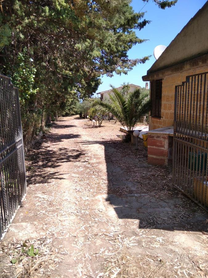 Villa casale guidaloca Castellammare del Golfo Esterno foto