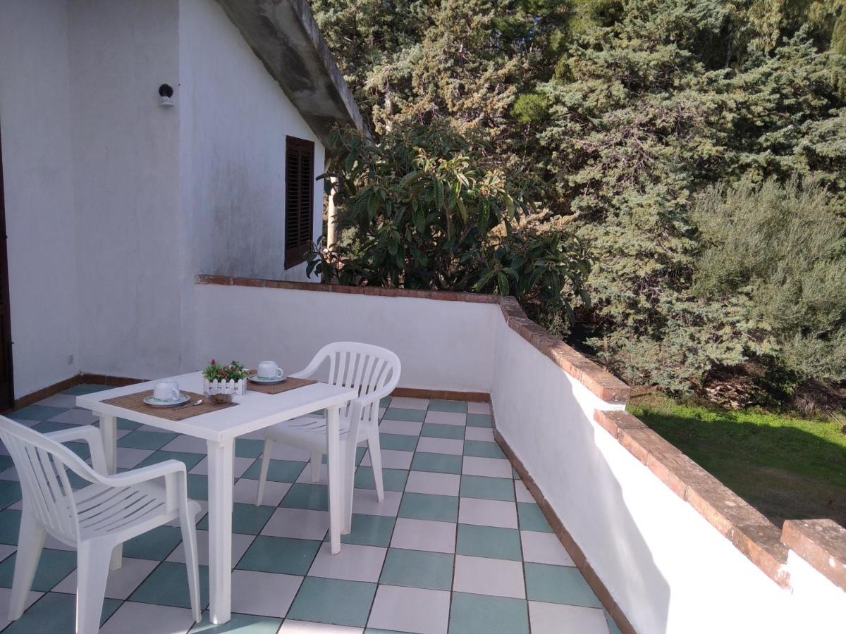 Villa casale guidaloca Castellammare del Golfo Esterno foto